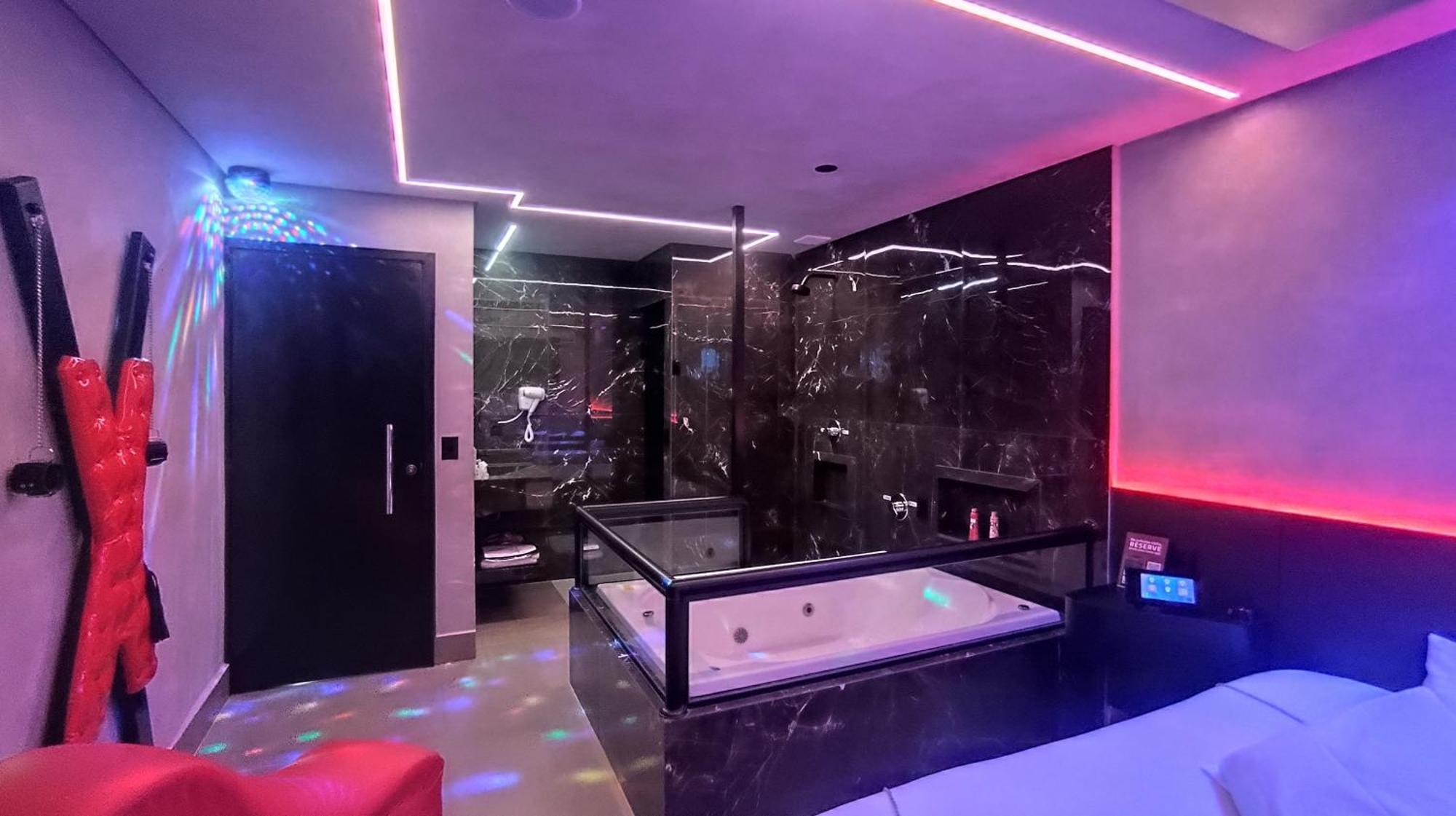 Hotel do amor Marselha 5