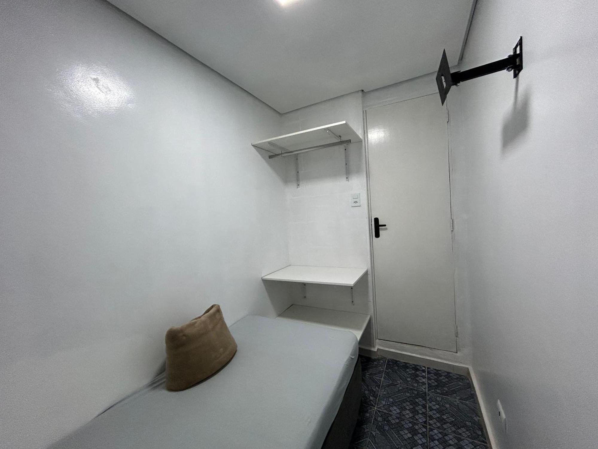 Privativo Proximo Ao Metro E Aeroporto Albergue *