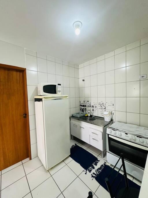 Apto Aconchegante Mobiliado Casa Zn - Cod 01 Apartamento
