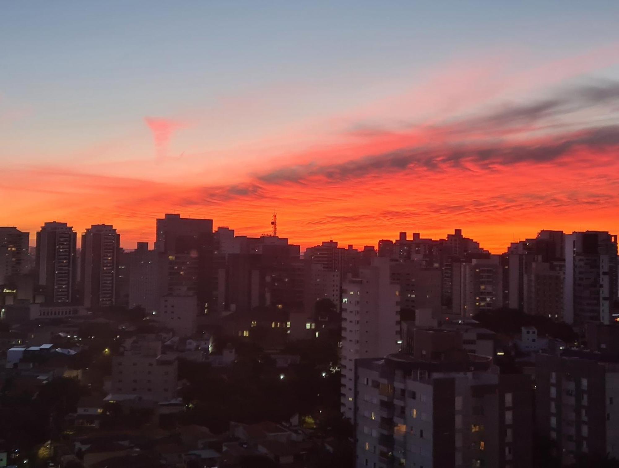 Apto Mariana, Frente Ao Metro * Sao Paulo