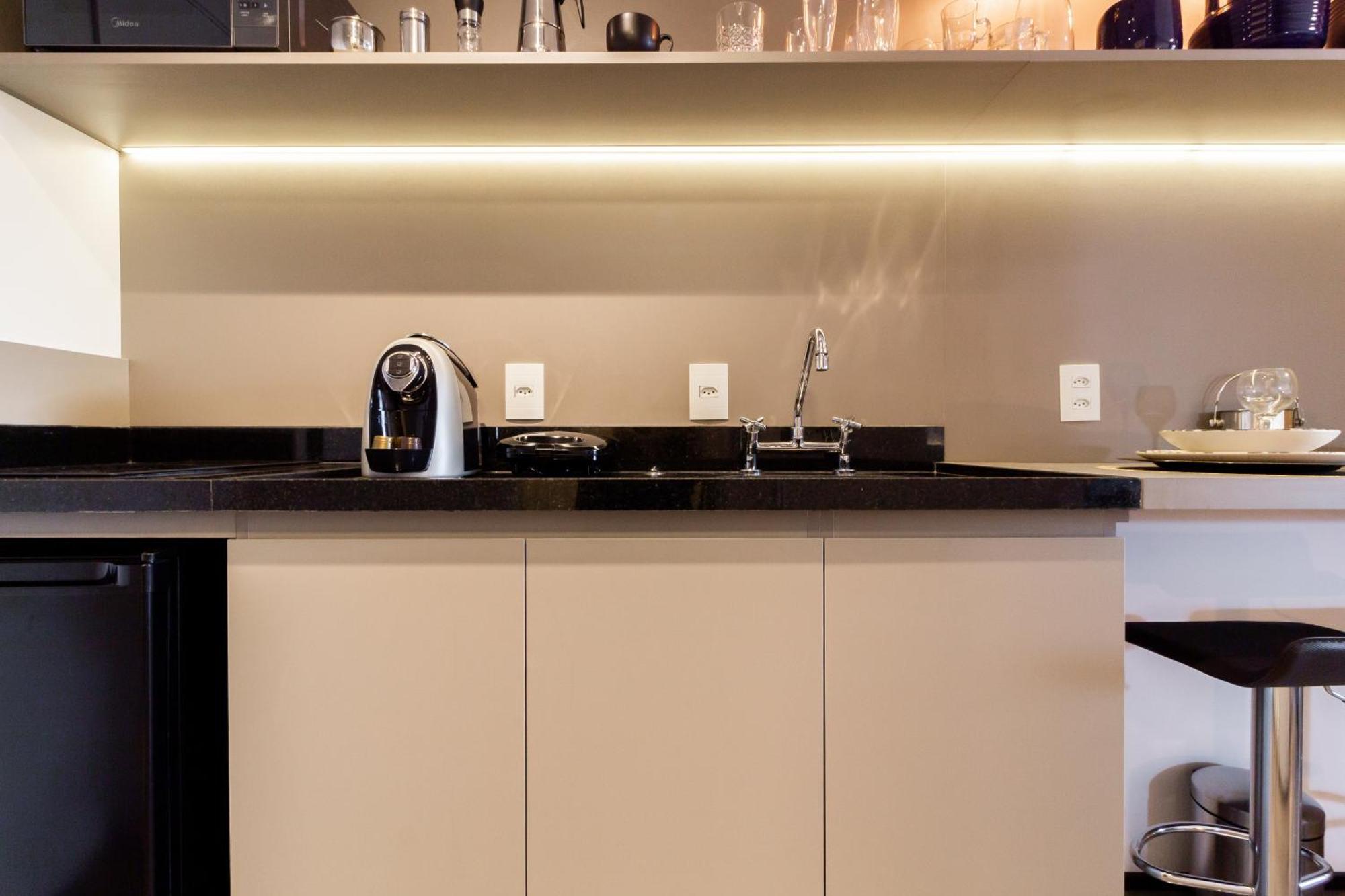 Apartamento No Ponto De Moema Garagem Lazer E Metro Perto Wifi Gratis *