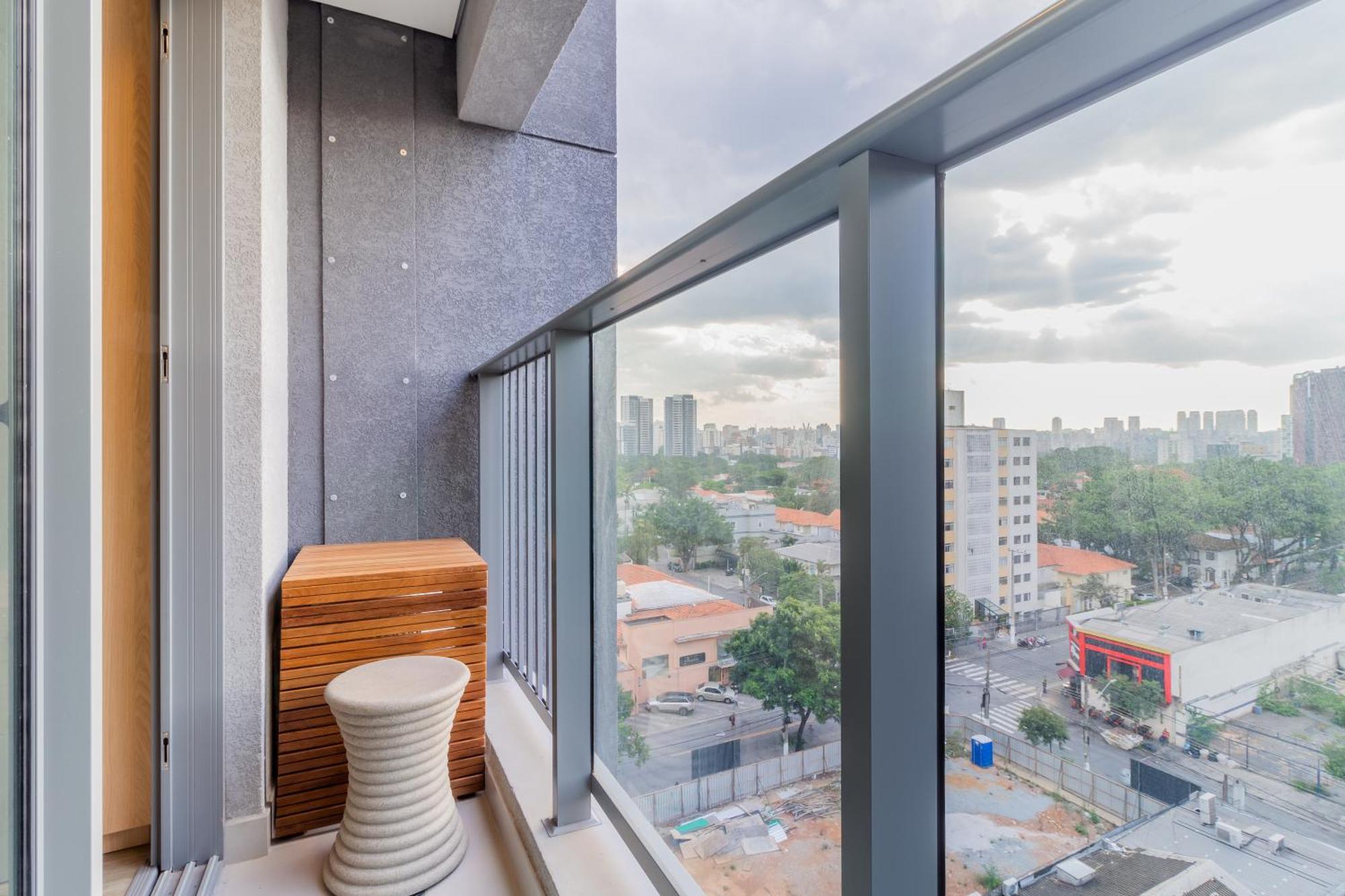 Apartamento No Ponto De Moema Garagem Lazer E Metro Perto Wifi Gratis *