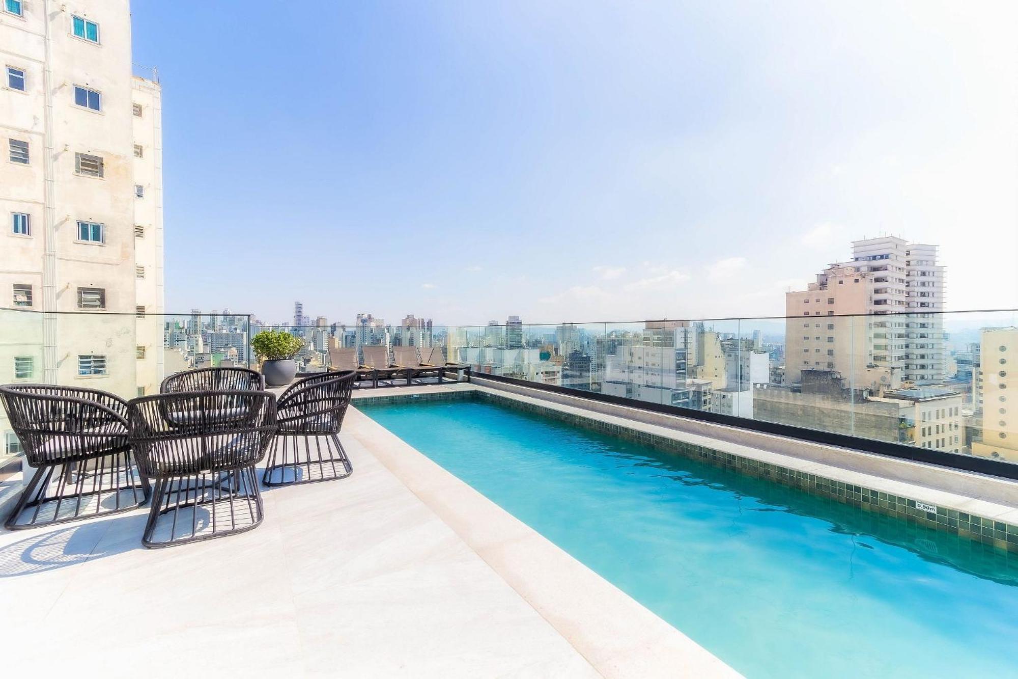 No 8º Andar Com Piscina Na Cobertura Apartamento