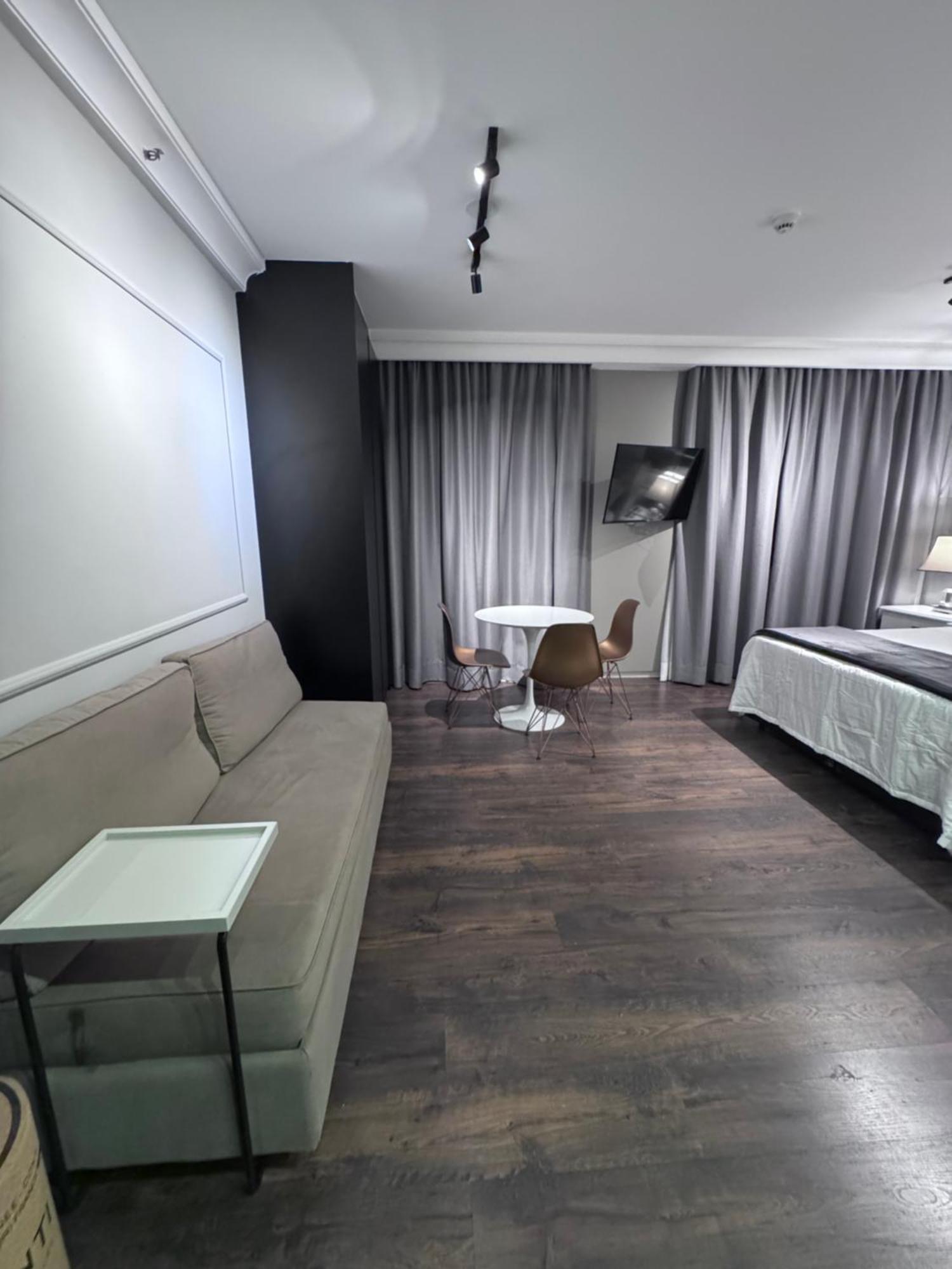 Flat Higienopolis Com Varanda Hotel Sao Paulo