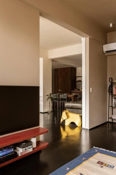 2 Oasis Escape In Chaotic Sp Apartment Sao Paulo