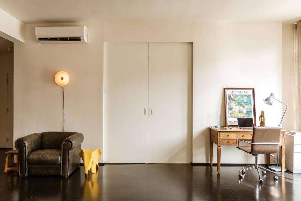 2 Oasis Escape In Chaotic Sp Apartment *