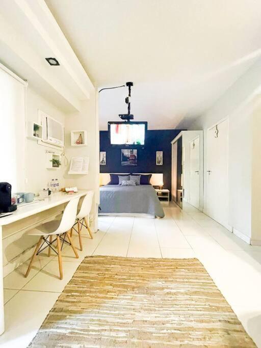 Flat Moema Com Varanda,lazer,servicos E Vaga São Paulo