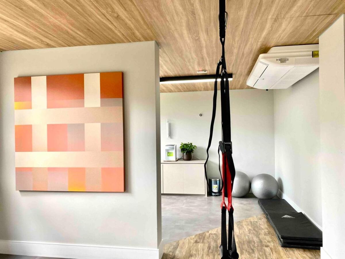 Apartment V1315 - Alto Padrao: Varanda, Ar Split E Metro Sao Paulo