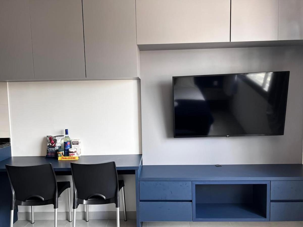 Apartment V1108 | Novissimo E Funcional, Ao Lado Do Metro!