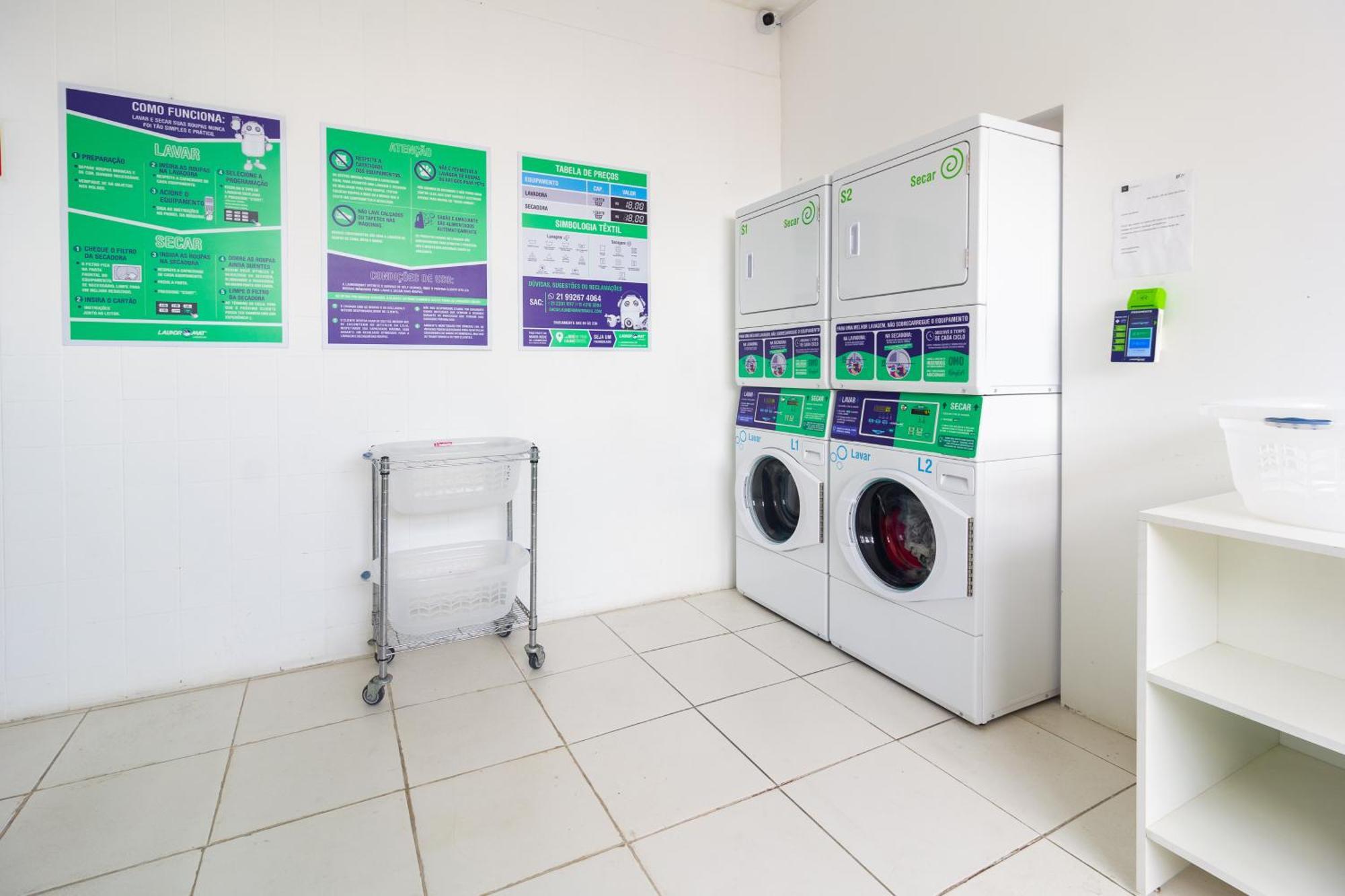 Moema 1 1vaga C/servicos Apartamento