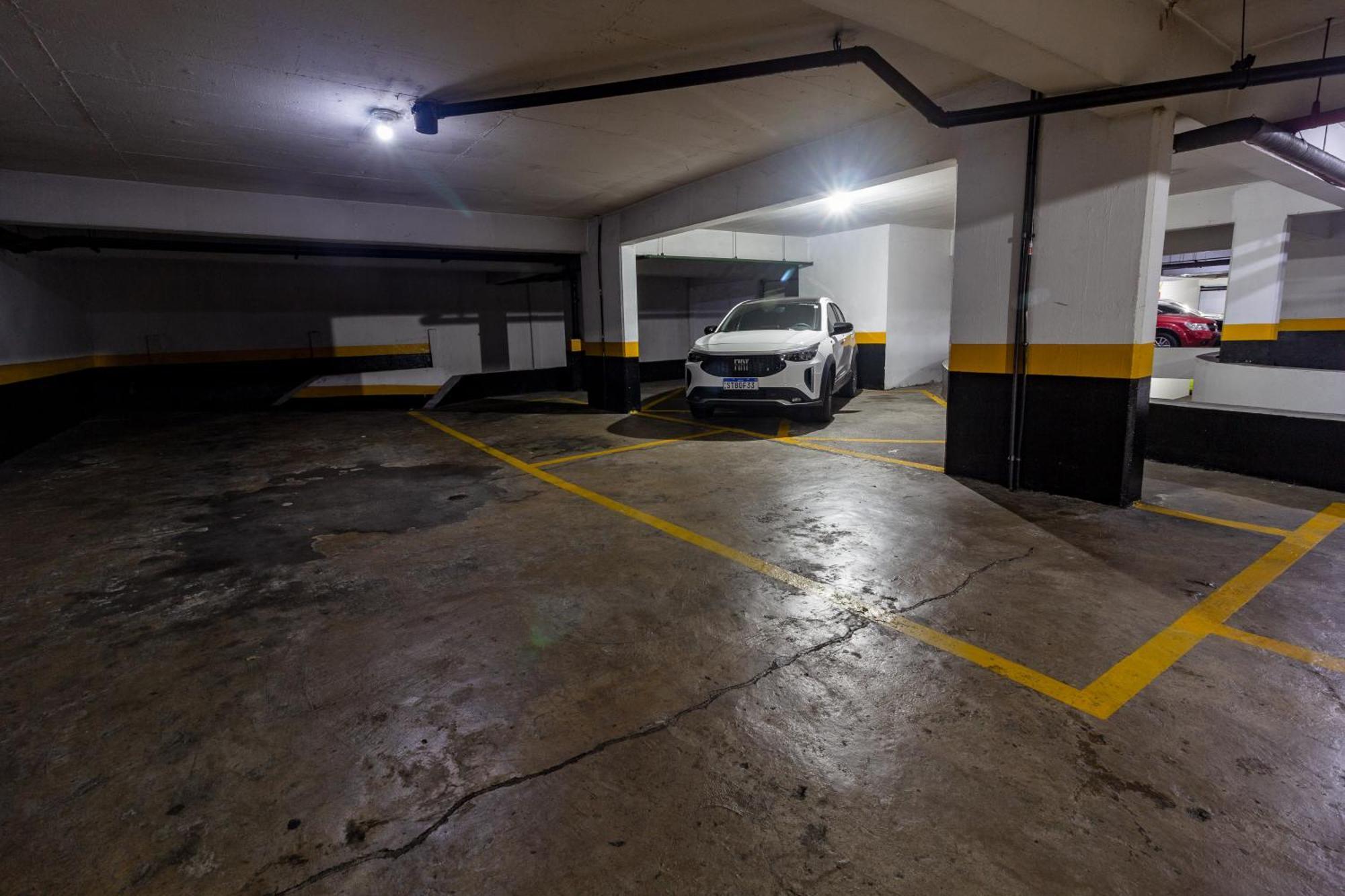 Moema 1 1vaga C/servicos Apartamento São Paulo