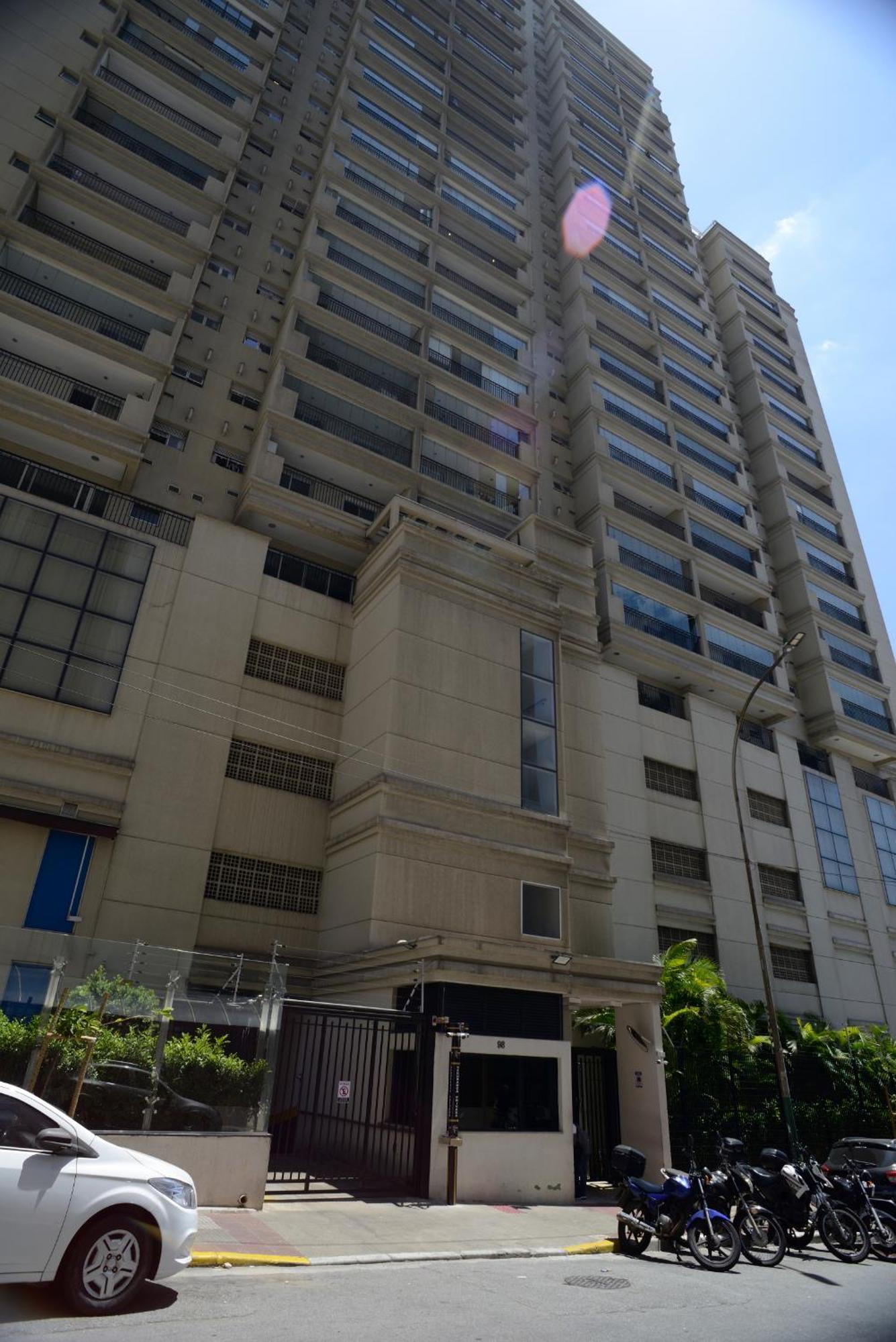 Apartment Silver One - Apto Novo, Moderno, Poucos Passos Do Metro Luz