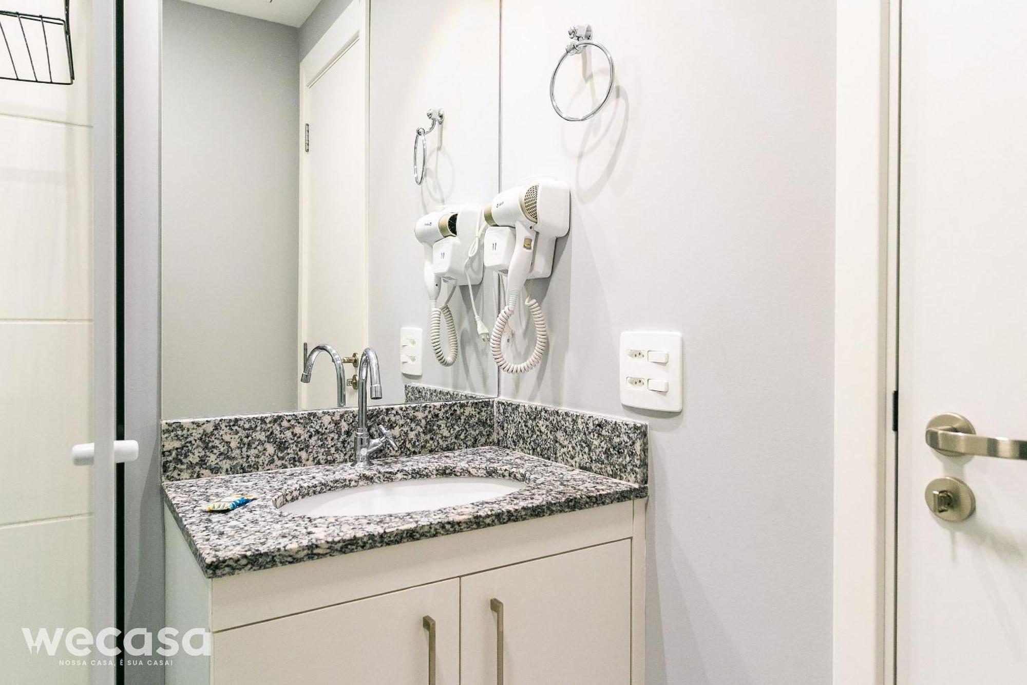 Game No Bras Com Piscina/metro Bras Apartment *