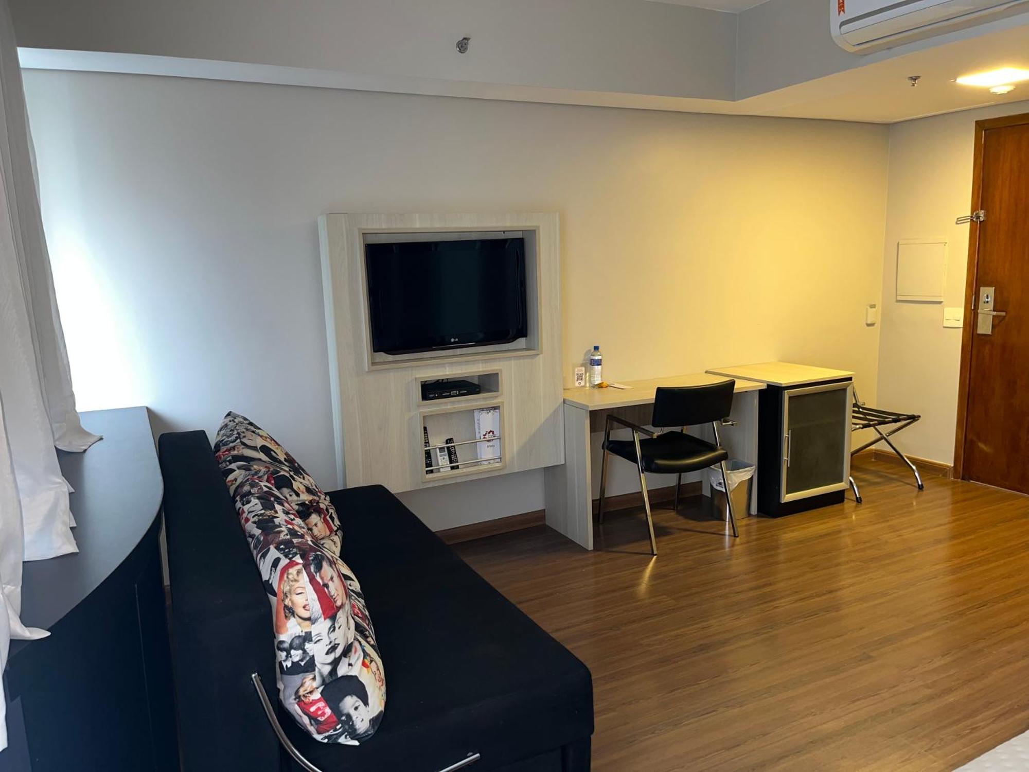 Flat Merc Bela Vista- Beneficencia Portuguesa Com Garagem 1402 São Paulo