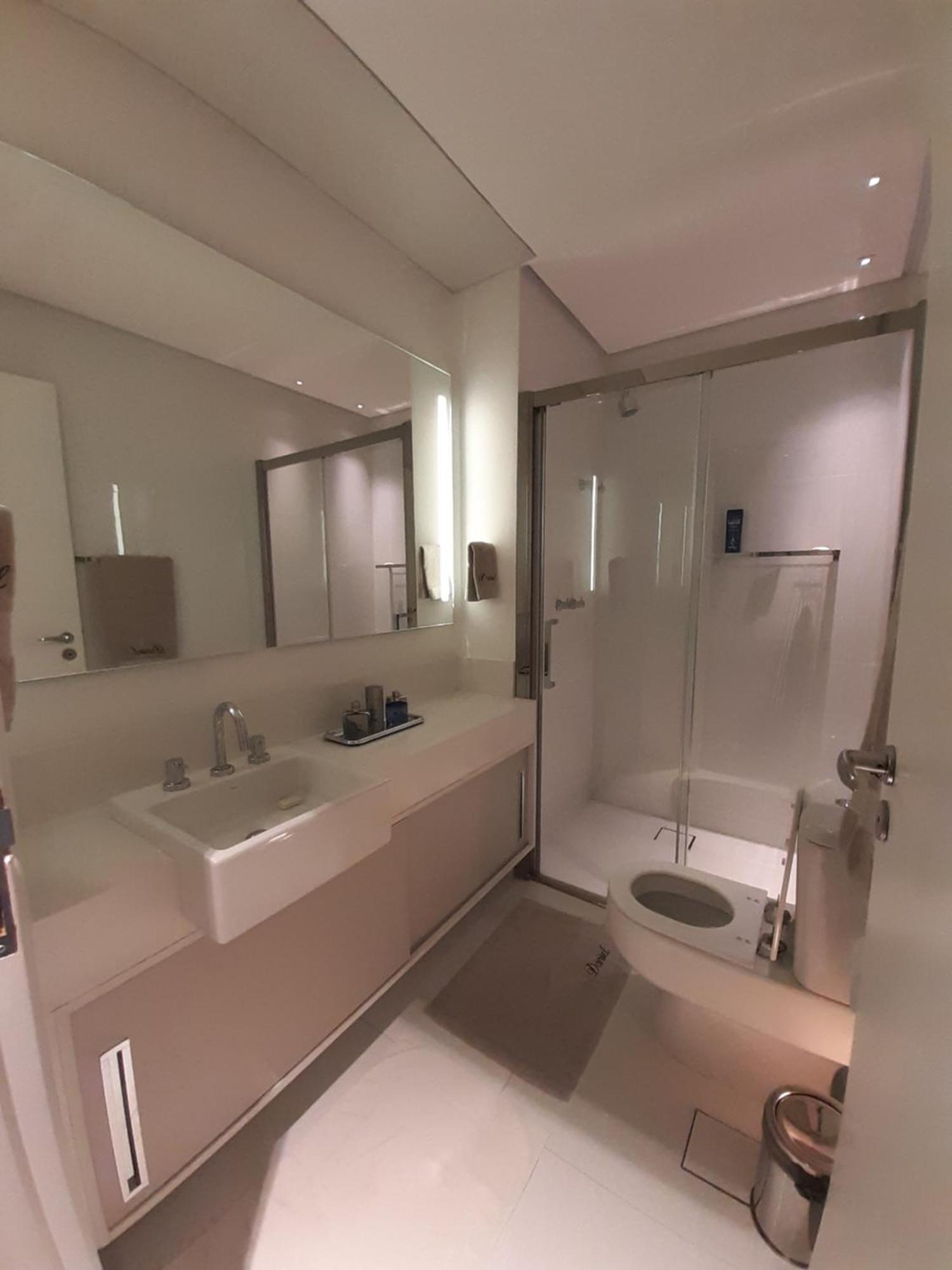 Apartamento 66m 710ft Limpeza Diaria 2 Vagas De Carro
