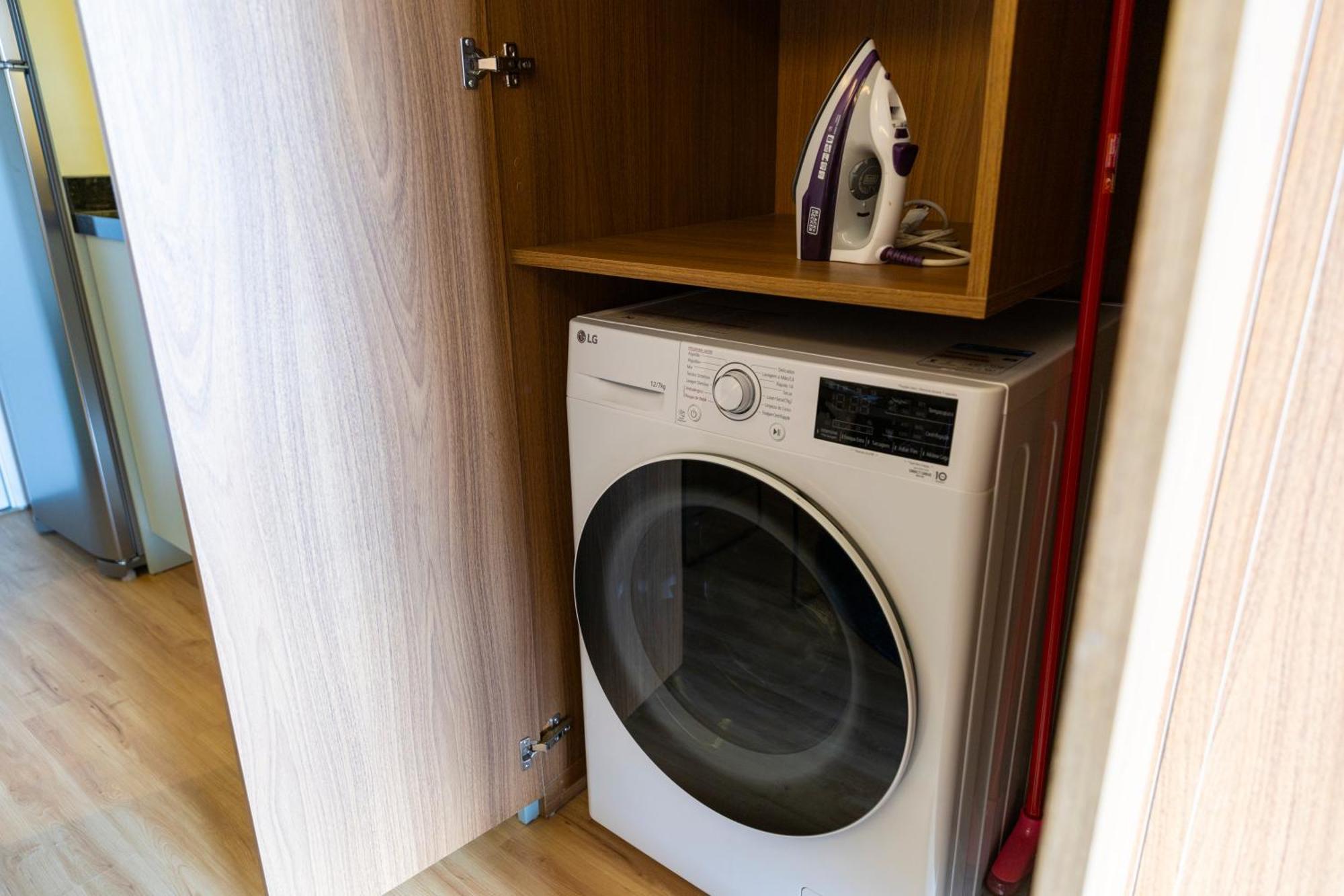 Prox. Shopping Ibirapuera C/ Ar | Brazilian Corner Apartamento