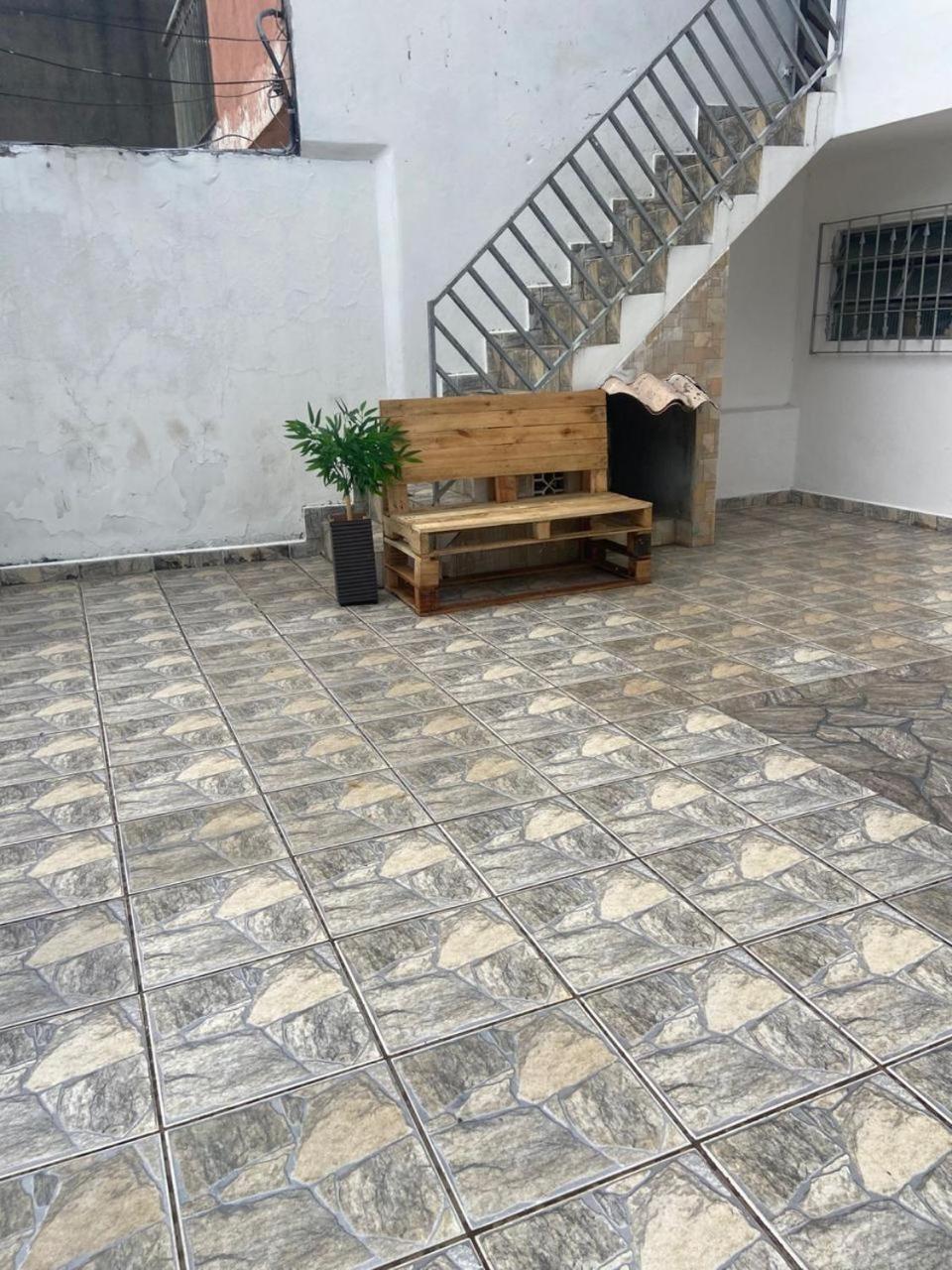 Casinha Linda 2 , Proximo Ao Trem * São Paulo