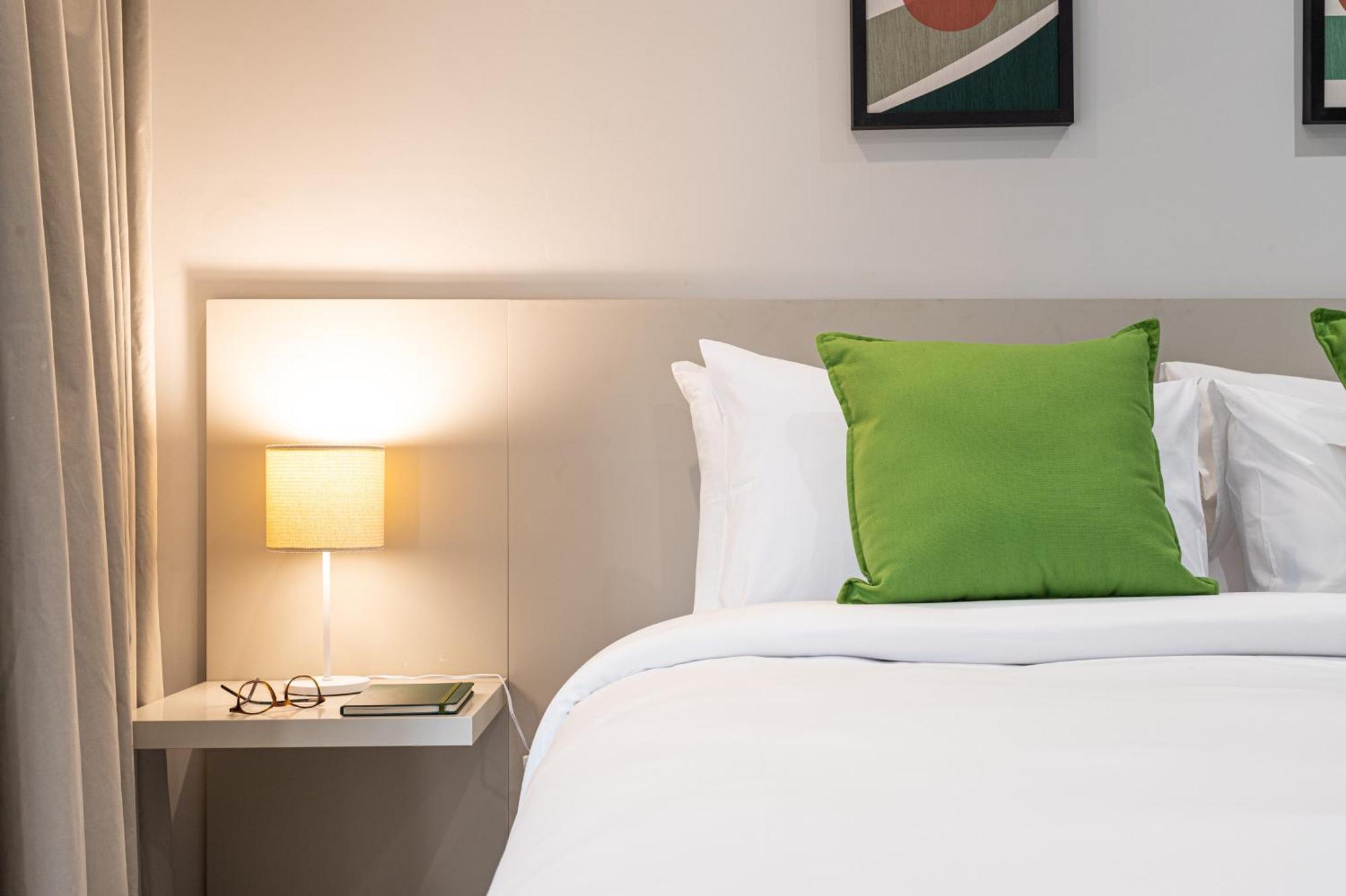 Predio Completo Com Wi-fi Proximo Ao Metro Consolacao E Ao Masp - Next Bela Cintra Apartamento *