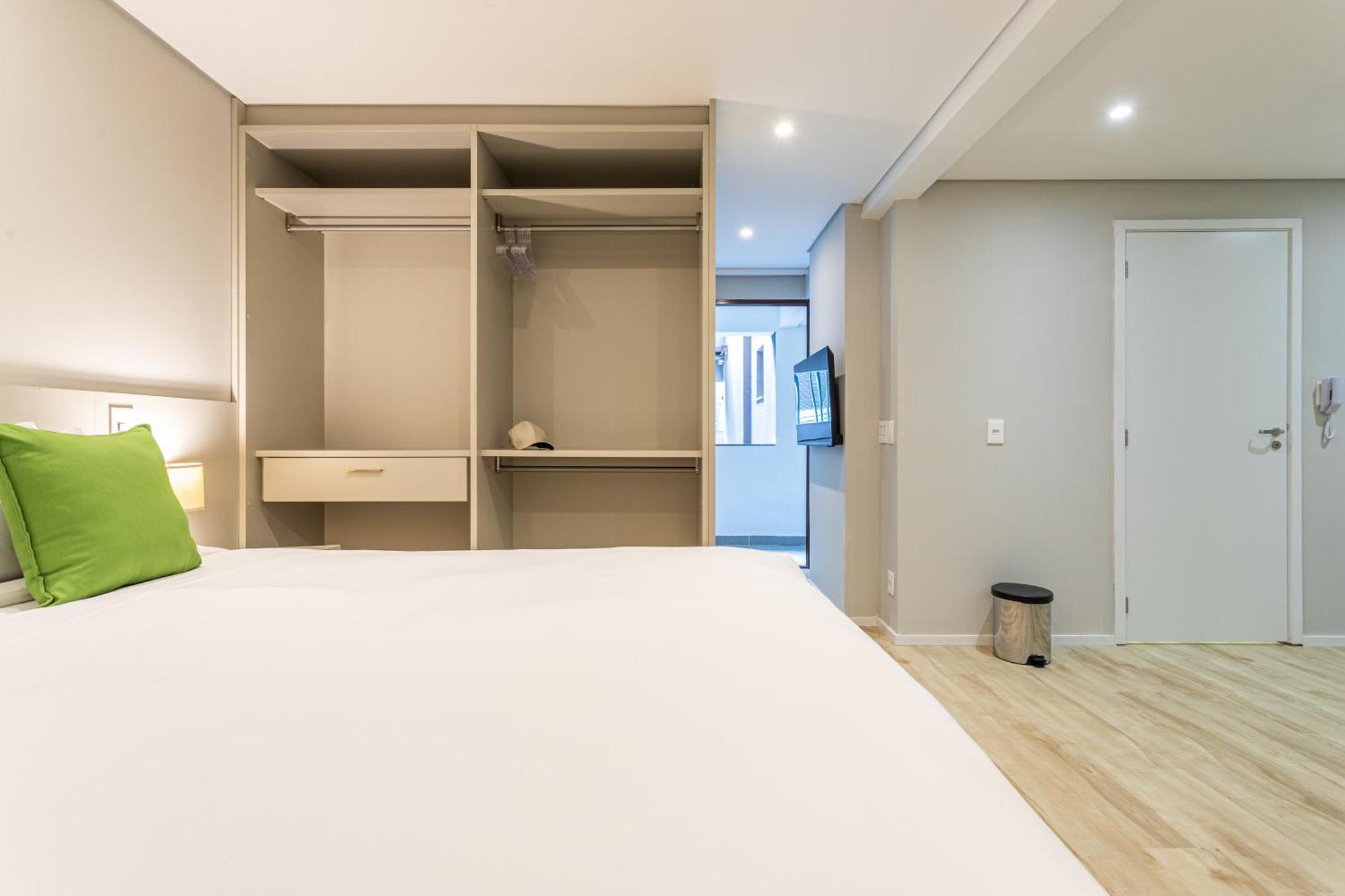 Apartamento Predio Completo Com Wi-fi Proximo Ao Metro Consolacao E Ao Masp - Next Bela Cintra São Paulo