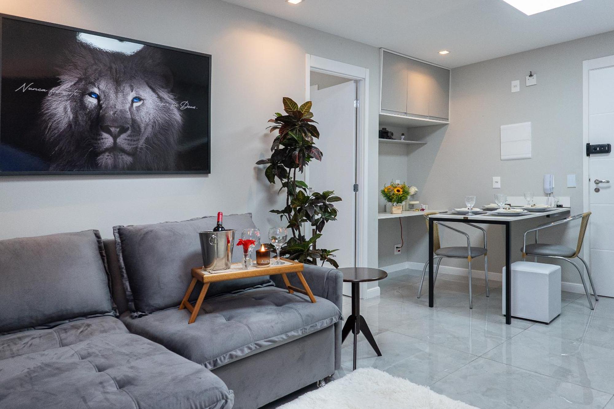 Apartamento Dos Espelhos Ao Lado Do Metro Na Prudente