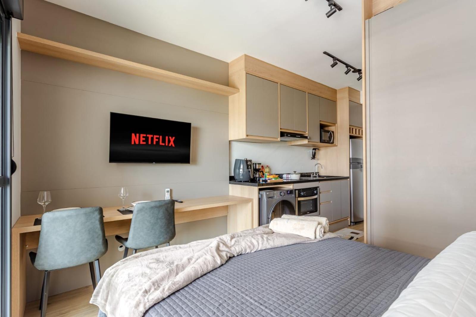 Metro Brooklin - Novo E Charmoso - Completo - Ar Condicionado Apartamento São Paulo