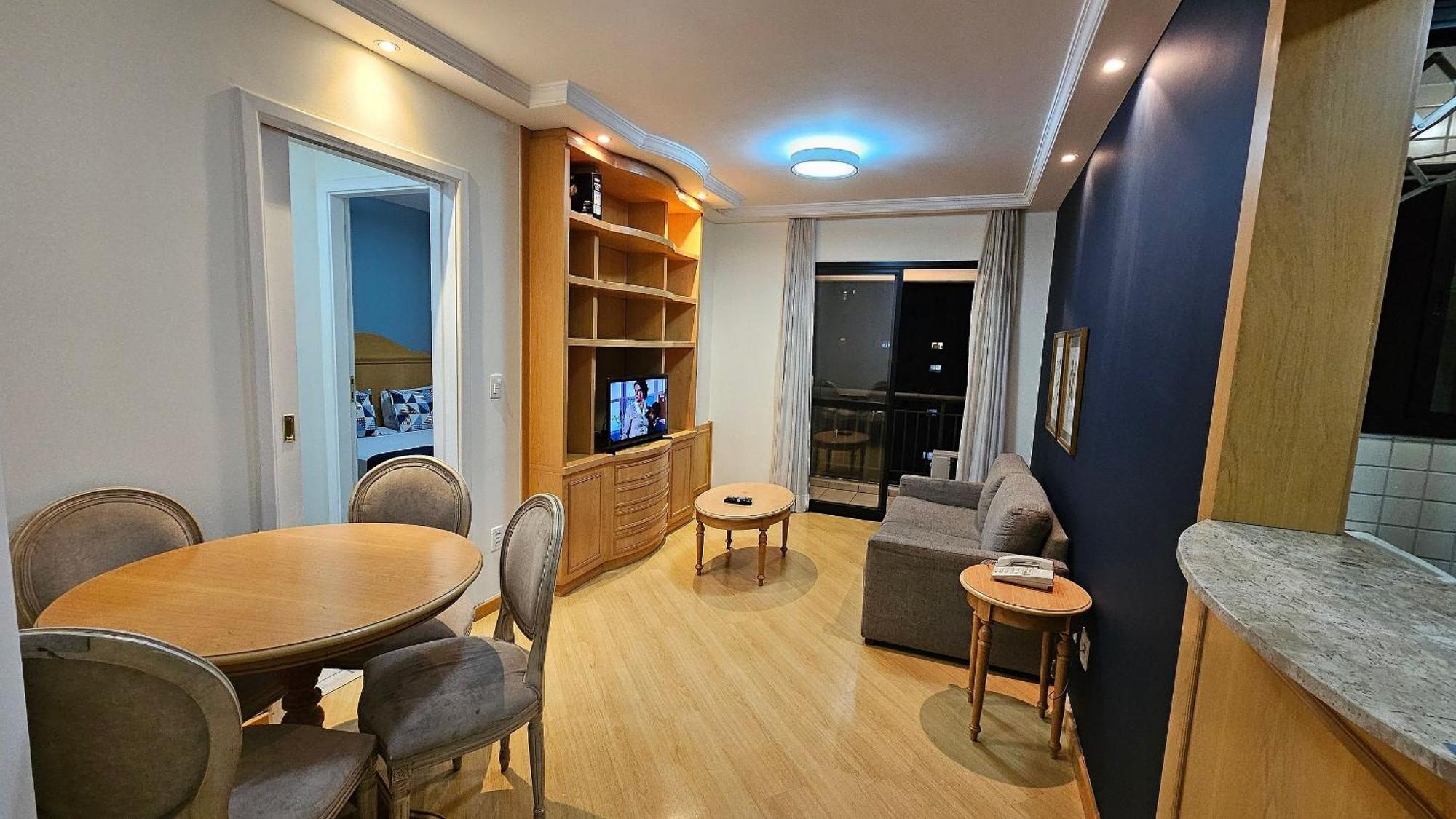 Apartment Com Sacada Perto Shopping Ibirapuera Sao Paulo