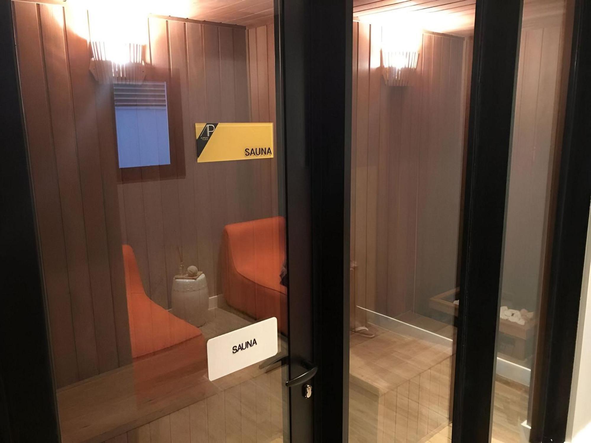Moderno - Ar Condicionado, Estacionamento E Piscina * Sao Paulo
