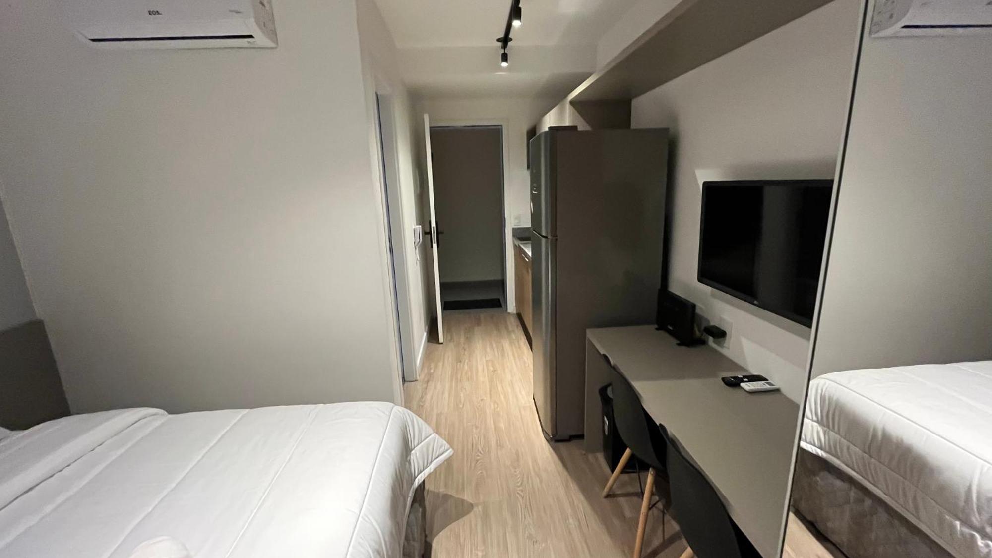 913 Lux Allianz Park Apartment