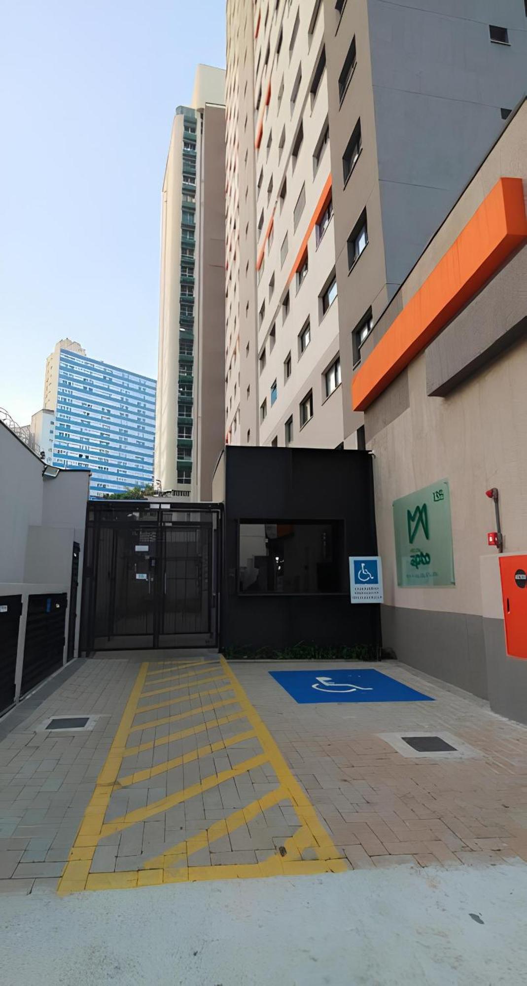 08 - Apto Liberdade Se 500'metro Apartamento