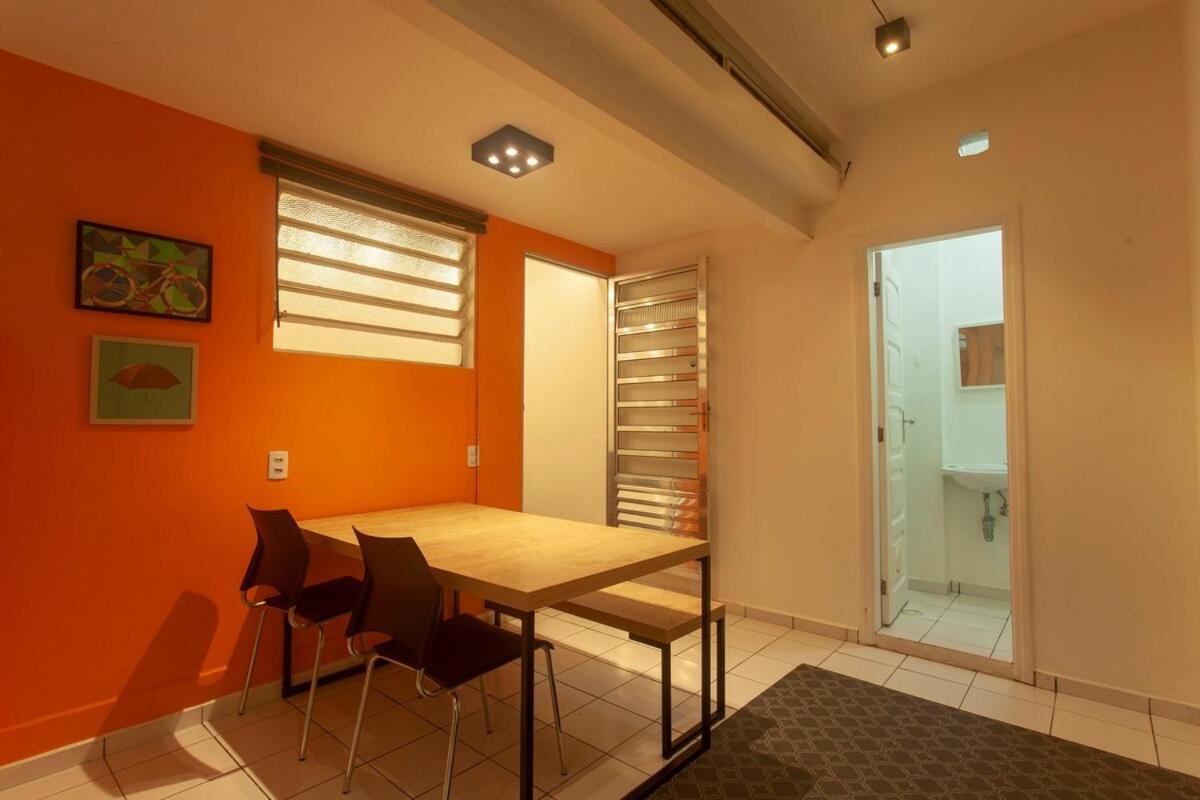 Apartment 2 Dorm Em Um Predio Charmoso Da Decada De 1950