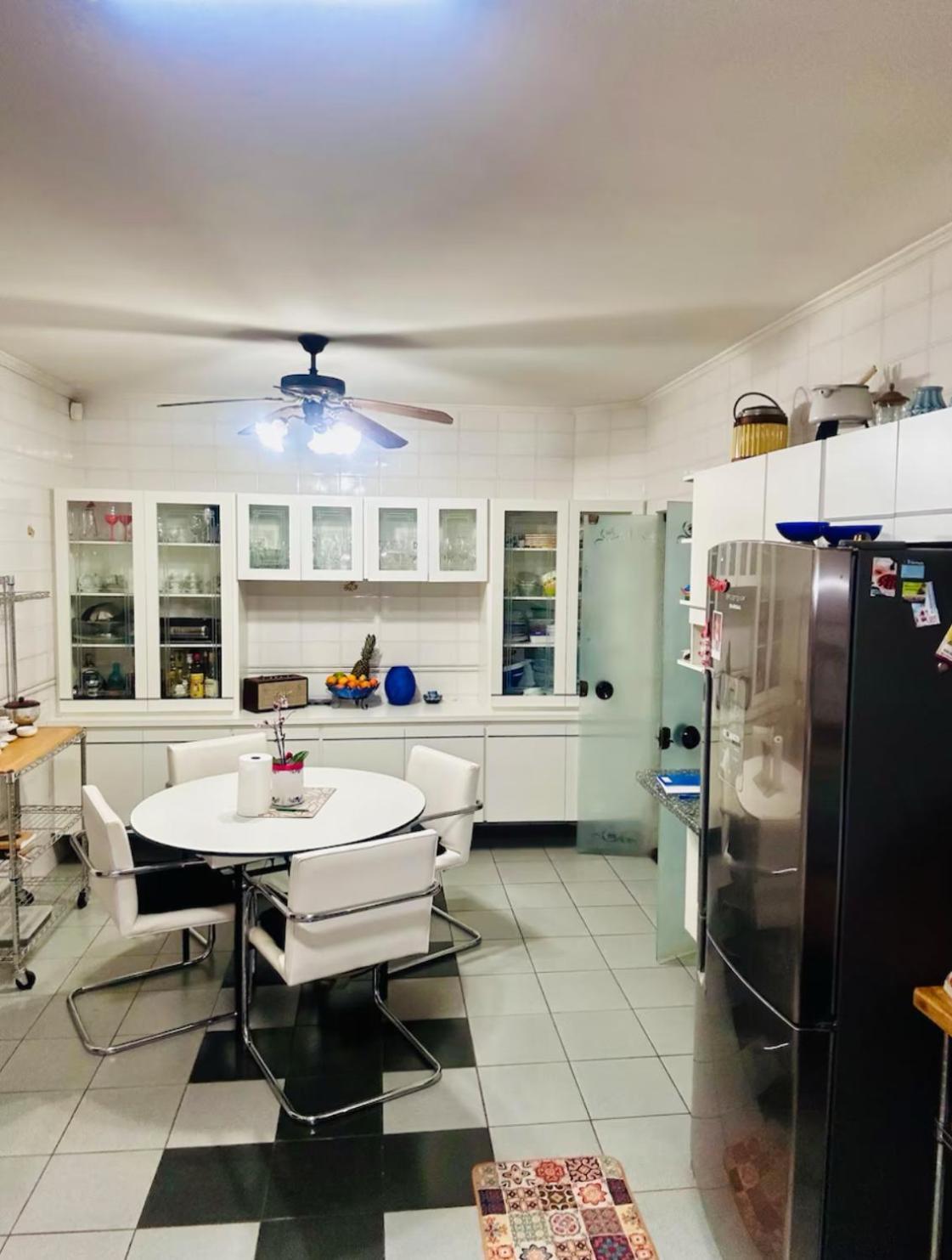 Acomodação com café da manhã  Linda Master No Jd Marajoara Em Casa De Alto Padrao