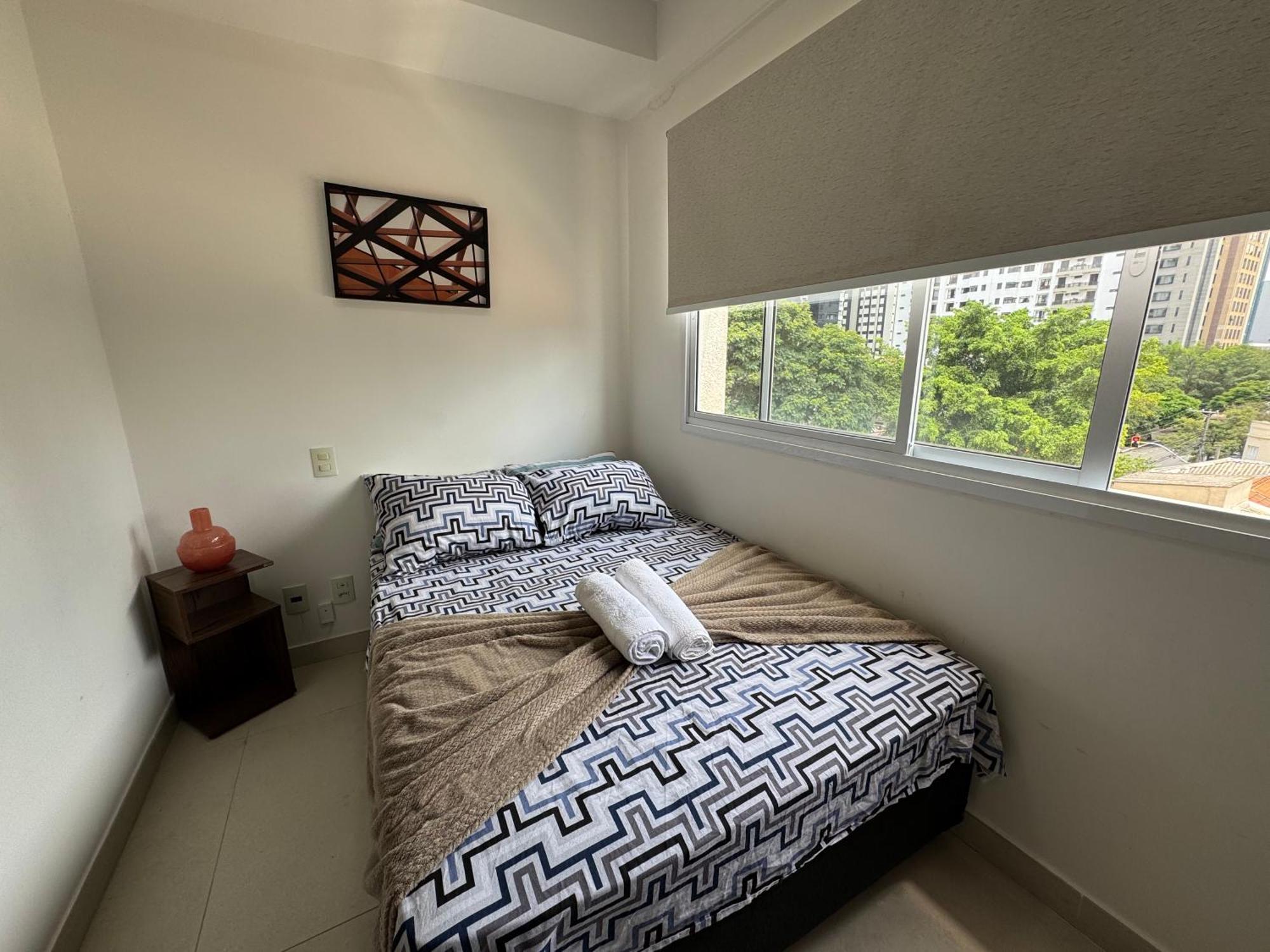 Apartamento 513 - Cozy & Complete, Walk To Hospitals, Ibirapuera & Av Paulista!