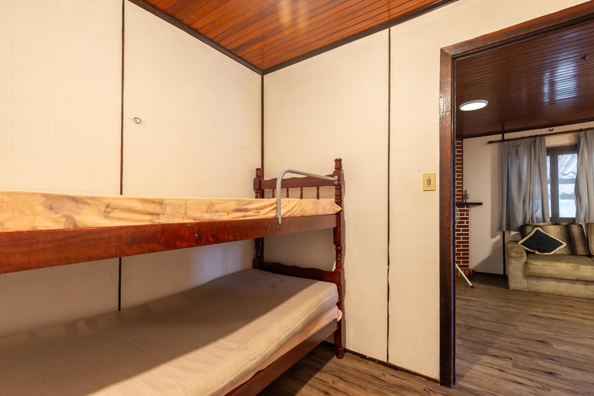 Casa de férias Chacara Pe N'agua, 80 Km De Sp, Piscina E Aquecido *