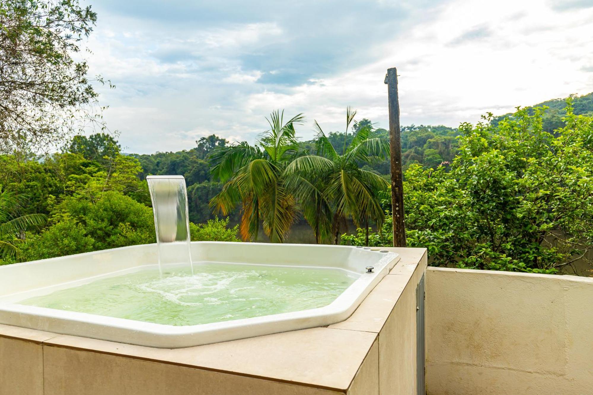 Chacara Pe N'agua, 80 Km De Sp, Piscina E Aquecido Casa de férias São Paulo
