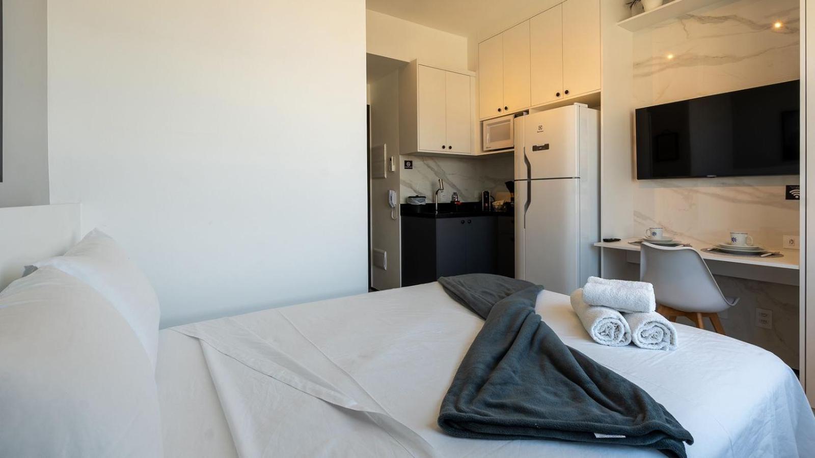 In - Allianz Park Apartment
