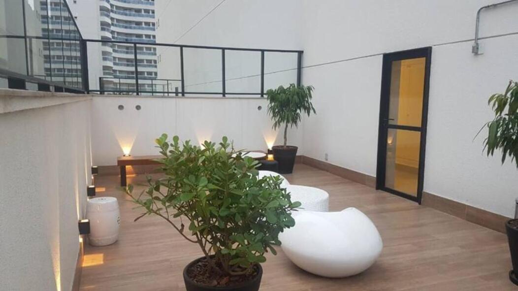 With Pool And Garage, 300m Metro 99 Apartment *