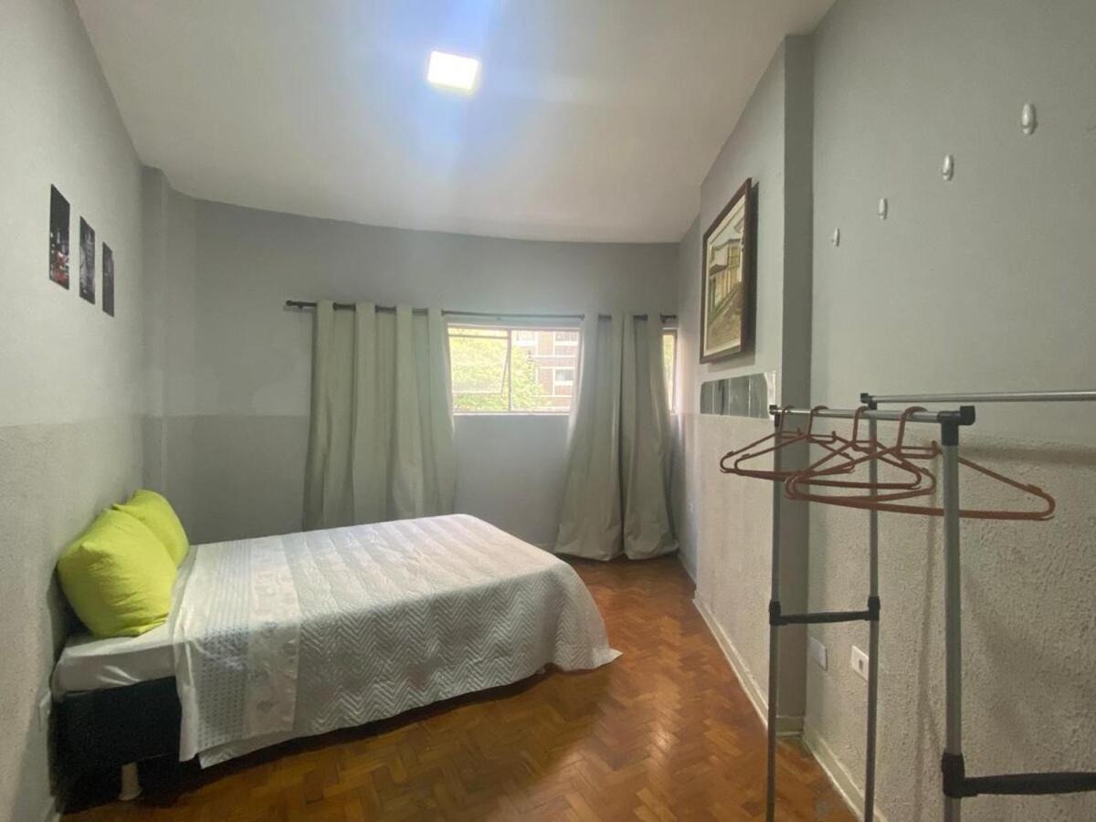 Apartamento 2 Dorm Buarque Bem Localizado *