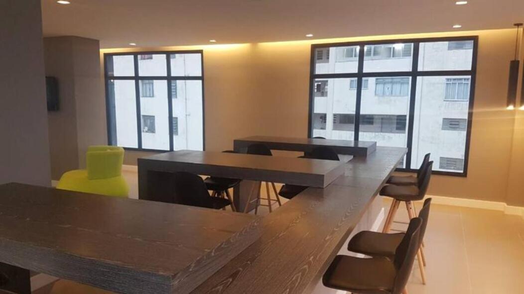 Completo, Prox Ao Metro Republica Sao Paulo