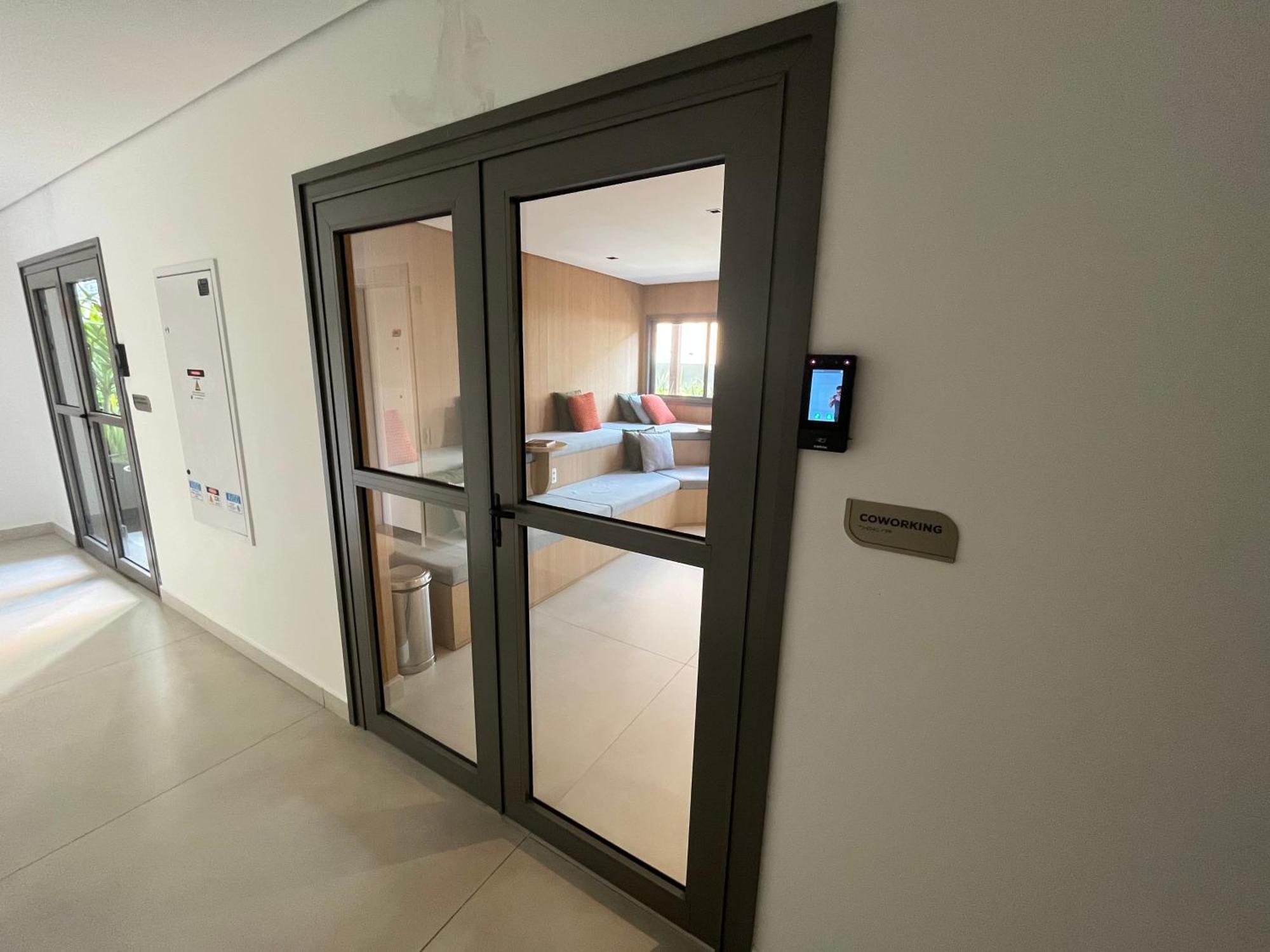 Apartamento Moderno Ao Lado Do Metro Alto Da Ipiranga *