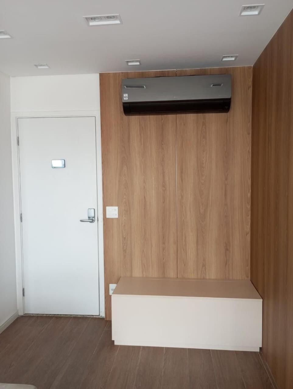 Luxo Com Garagem Gratis, 25 Marco, Bras, Santa Efigenia, Expo Center Norte, Bom Retiro Apartamento