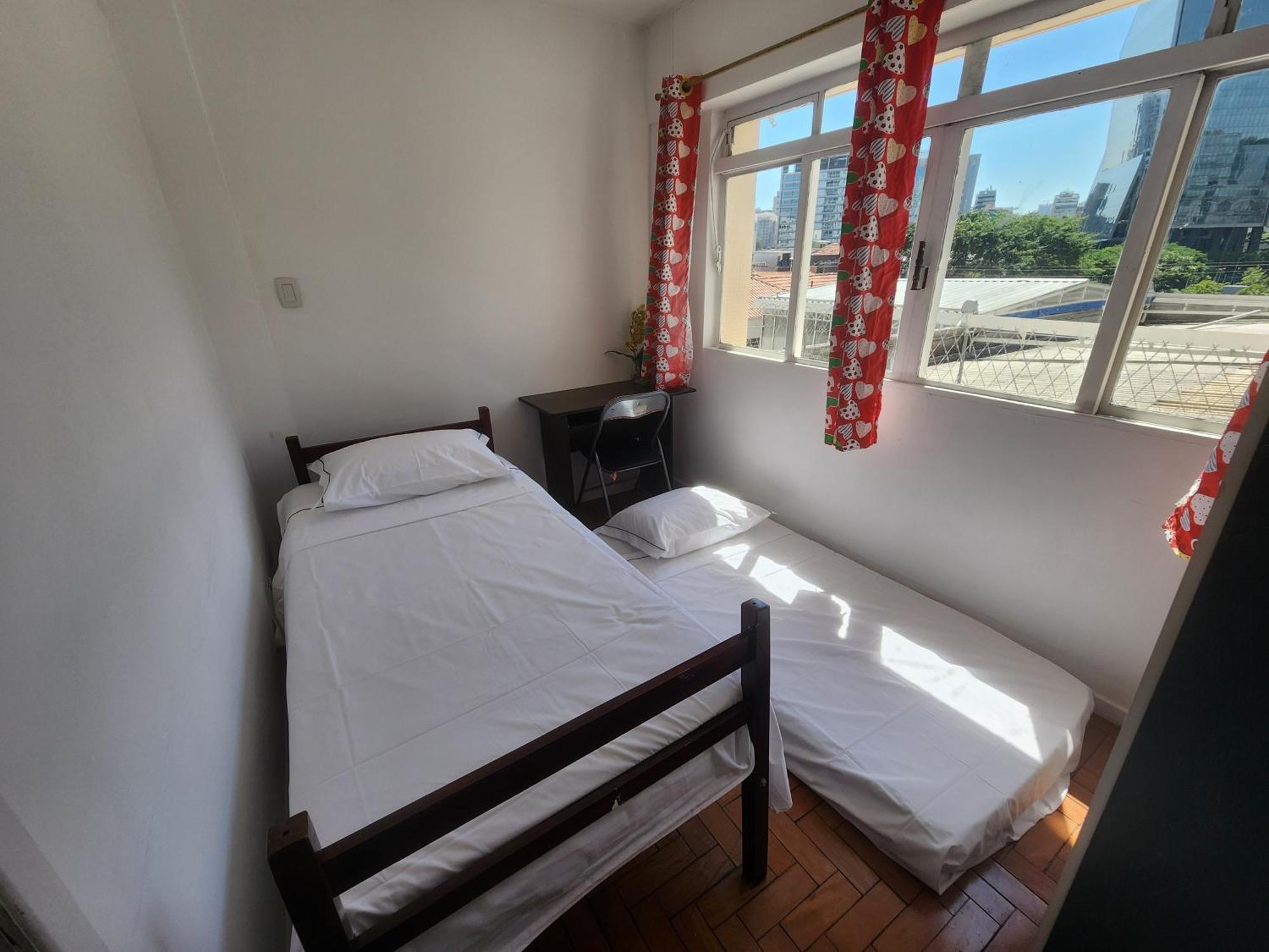 Apto Completo Ao Lado Do Metro Faria Lima Apartamento São Paulo