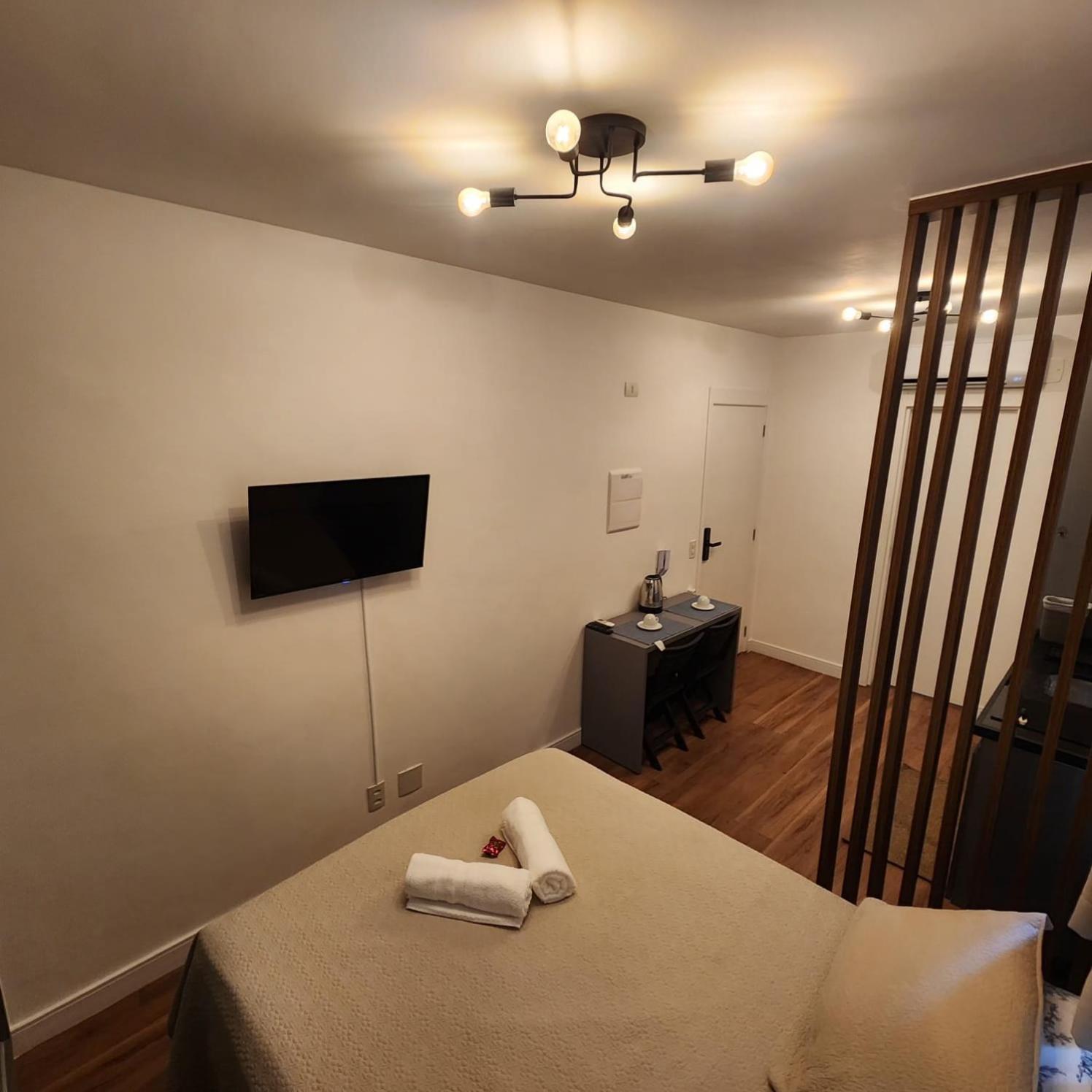 Apartamento Estudio Confort Com Estacionamento E Cafe Da Manha Gratis Durante A Semana
