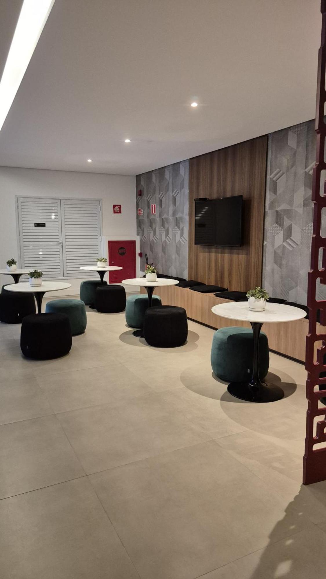 Estudio Confort Com Estacionamento E Cafe Da Manha Gratis Durante A Semana * São Paulo