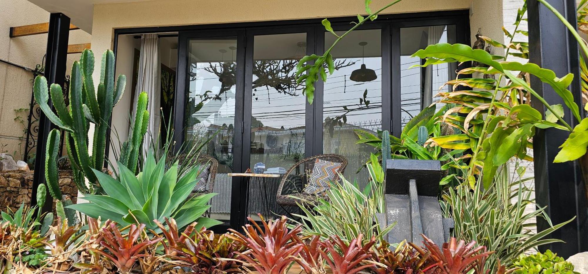 Chale Atelie Poder Pedras Acomodação com café da manhã  São Paulo