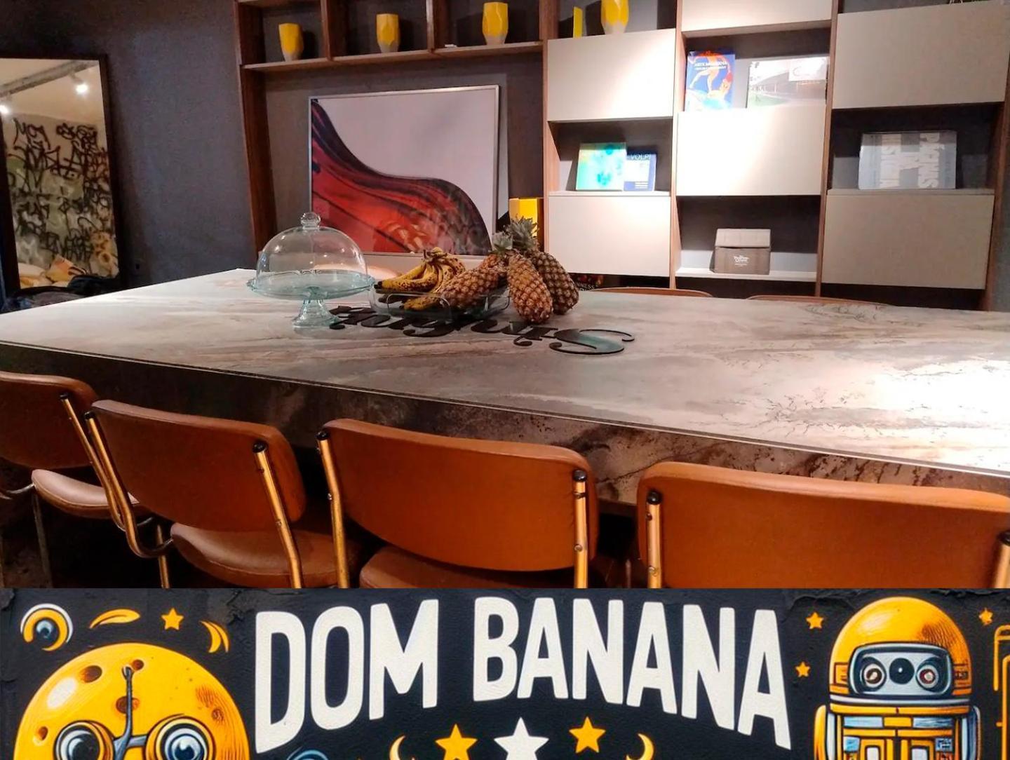 Dom Banana *