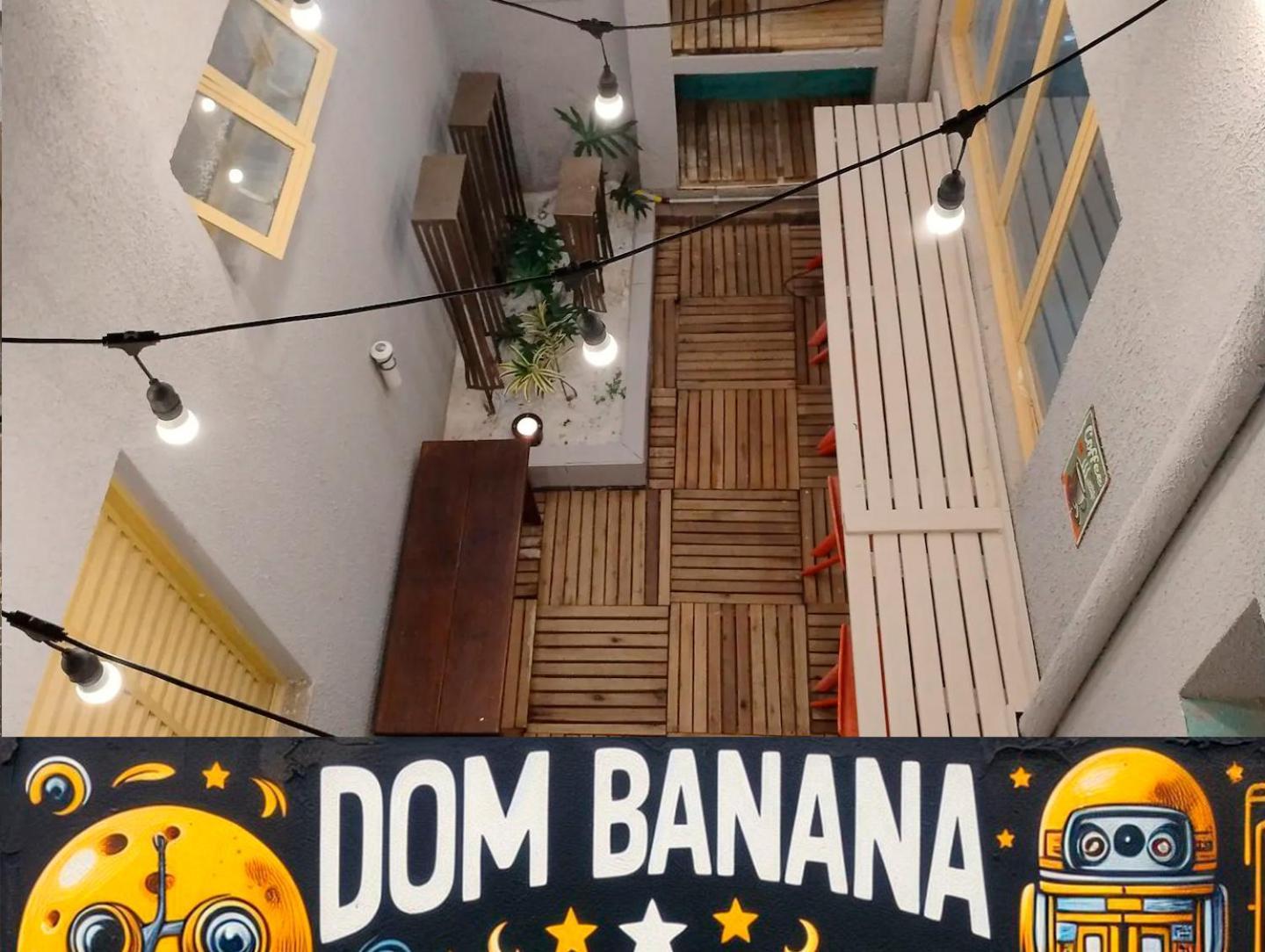 Dom Banana