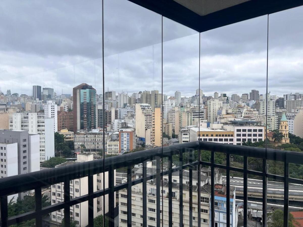 Em * São Paulo