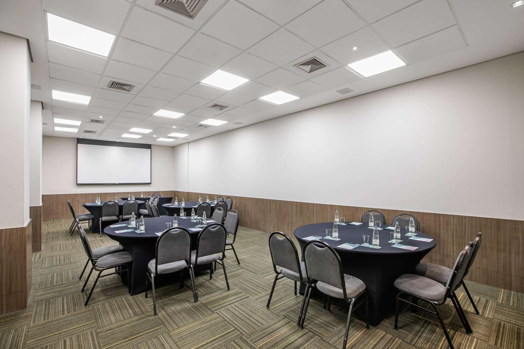 Melia Ibirapuera Hotel 4*