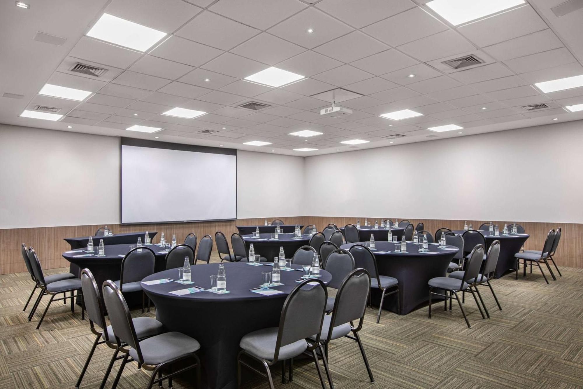 Hotel Melia Ibirapuera 4*