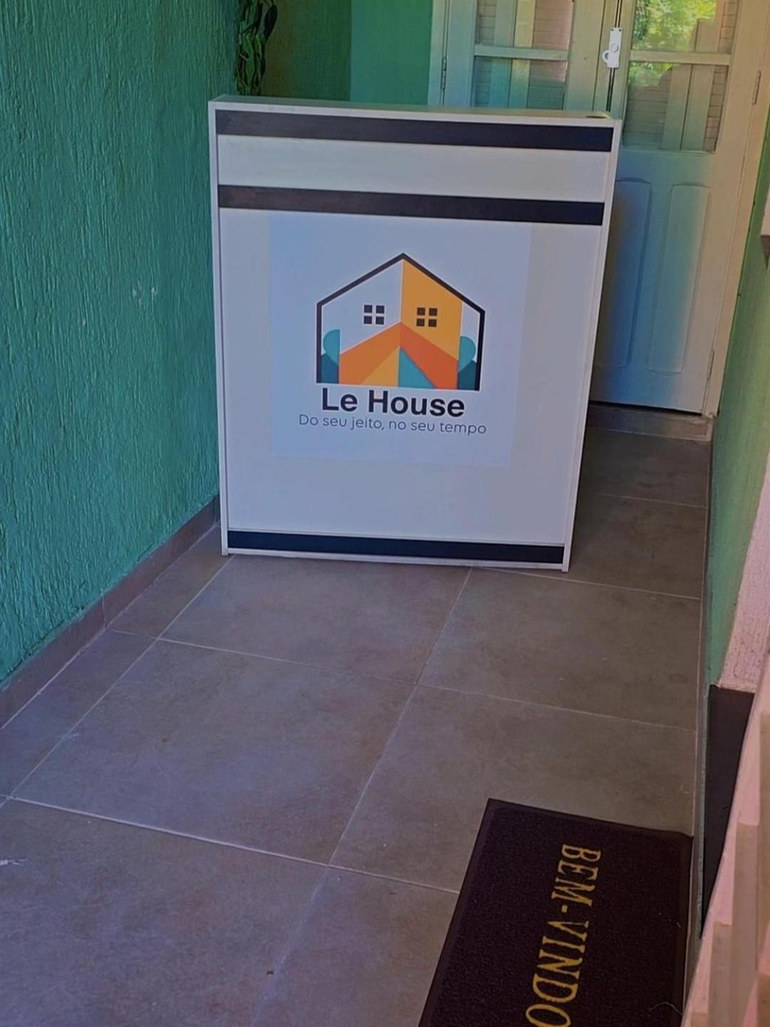 Casa de hóspedes Le House *